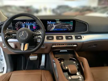 MERCEDES-BENZ GLS 580 4M AMG