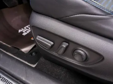 TOYOTA RAV4 2.5 hybrid Style 4×4