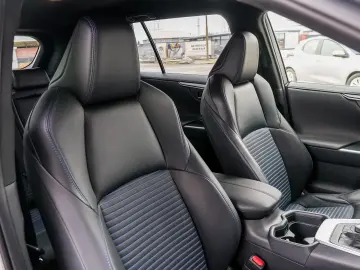 TOYOTA RAV4 2.5 hybrid Style 4×4