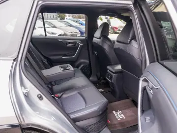 TOYOTA RAV4 2.5 hybrid Style 4×4