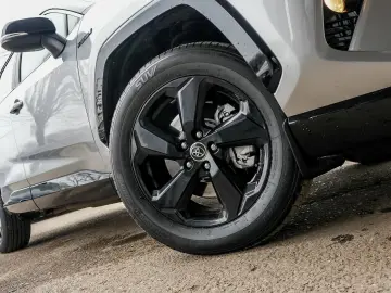 TOYOTA RAV4 2.5 hybrid Style 4×4