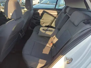 Volkswagen Golf 1.5 TSI 130 CP ACT Life