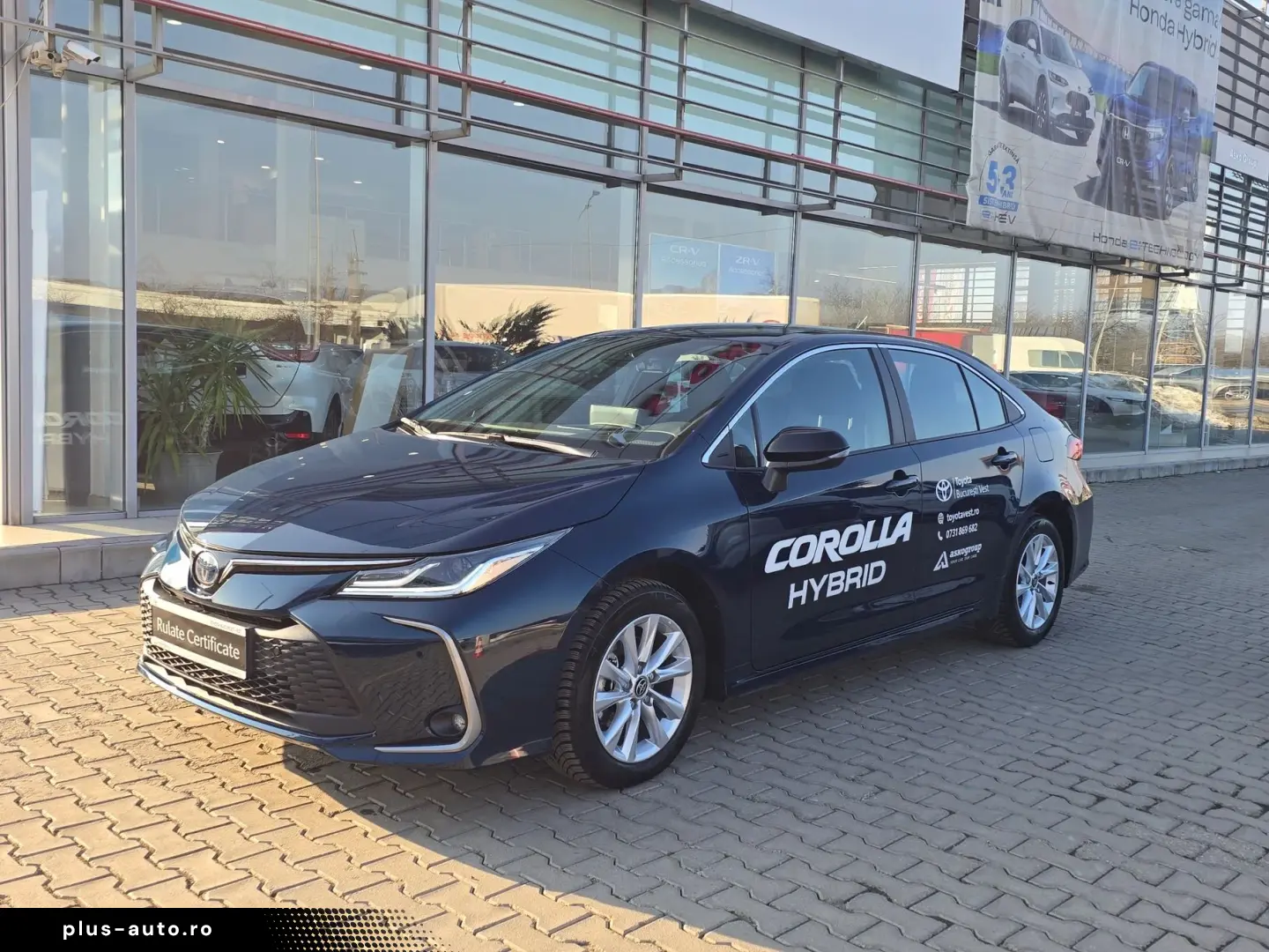 Toyota Corolla Hybrid - Business