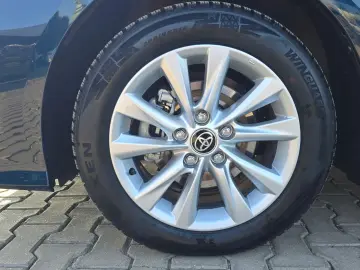 Toyota Corolla Hybrid - Business