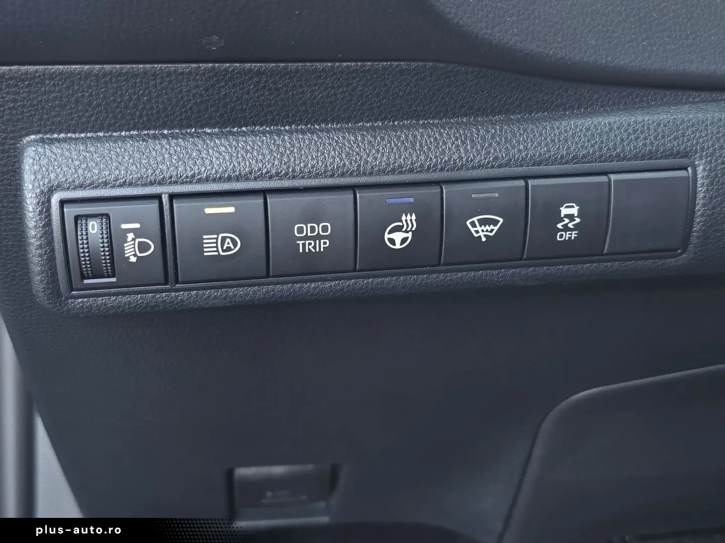 Toyota Corolla Hybrid - Business