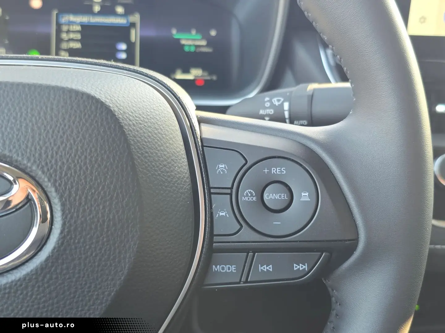 Toyota Corolla Hybrid - Business