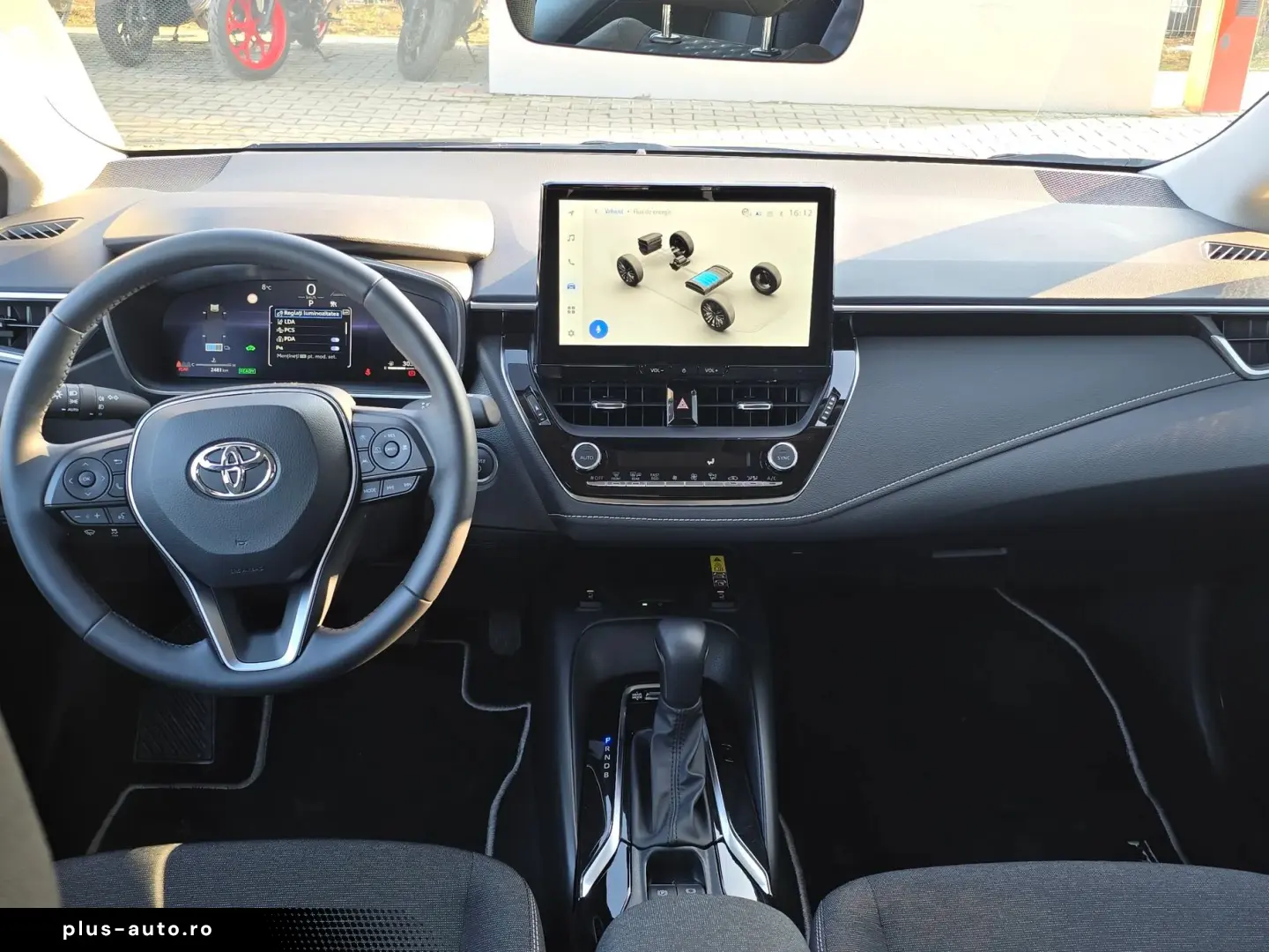 Toyota Corolla Hybrid - Business