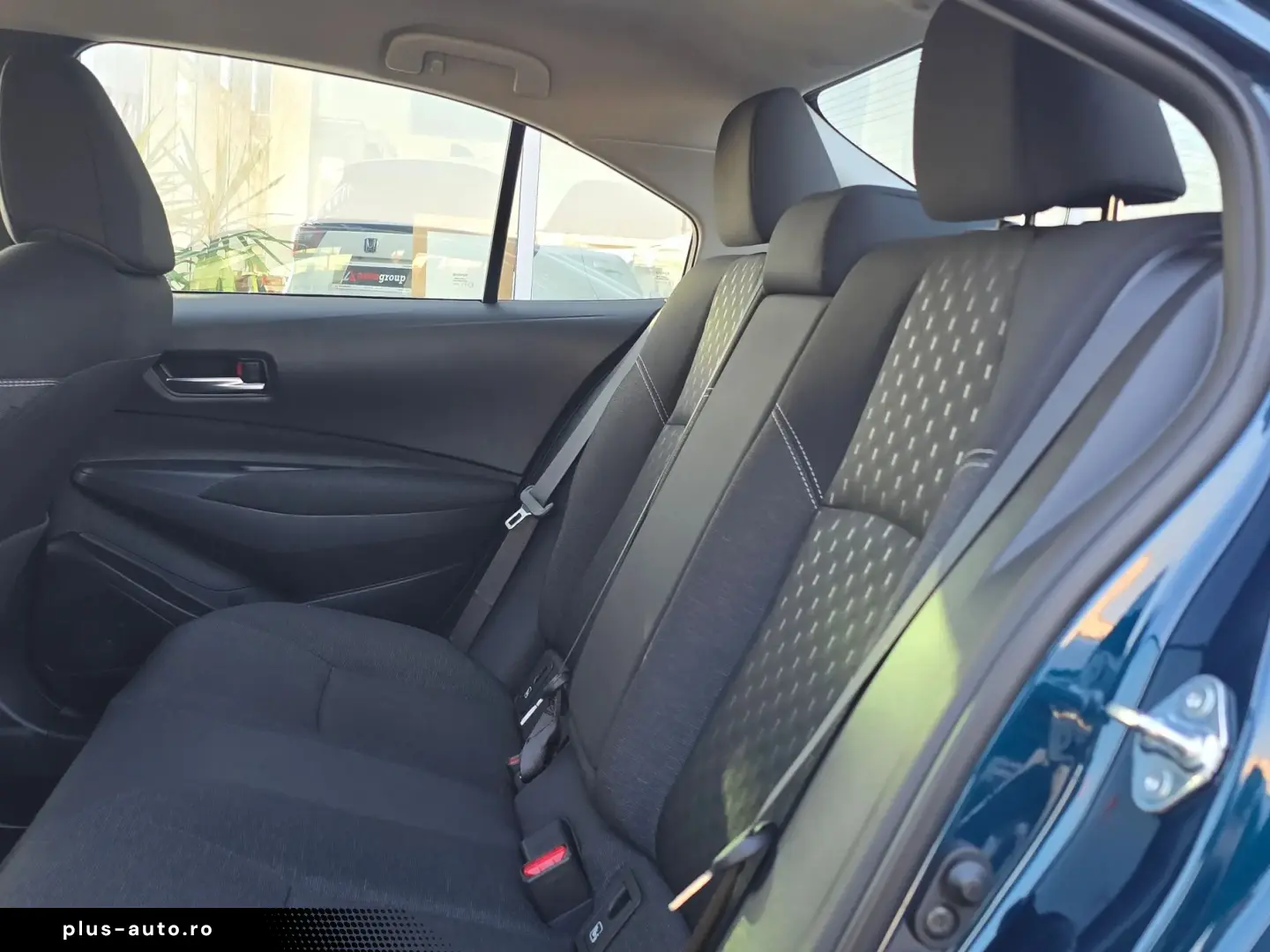 Toyota Corolla Hybrid - Business