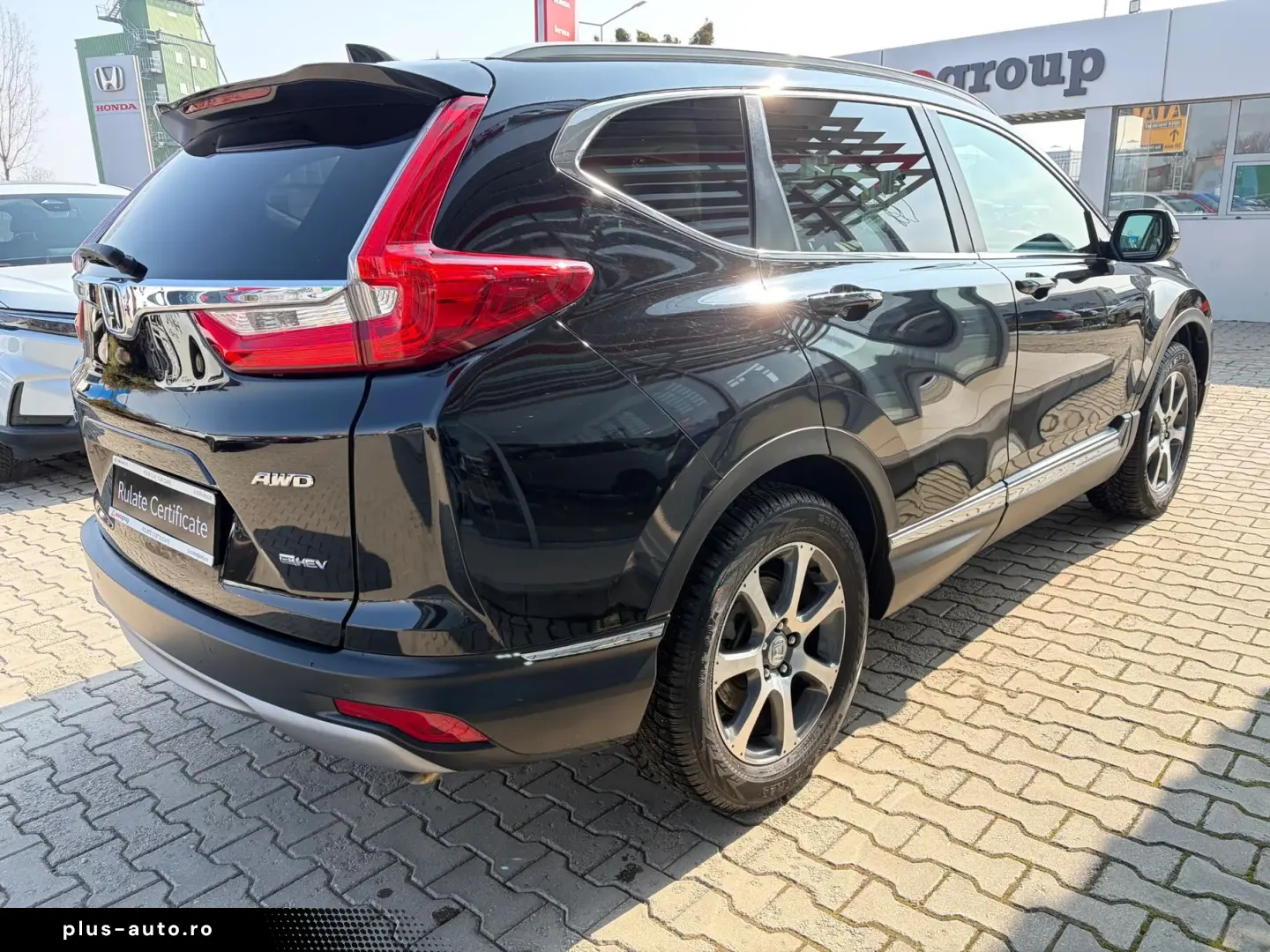 Honda CR-V 2.0 4WD Executive Hybrid   Car No 10