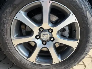 Honda CR-V 2.0 4WD Executive Hybrid   Car No 10