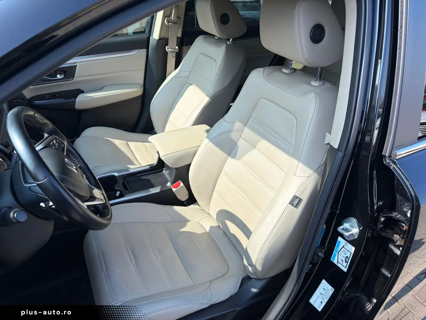 Honda CR-V 2.0 4WD Executive Hybrid   Car No 10