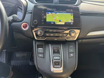 Honda CR-V 2.0 4WD Executive Hybrid   Car No 10