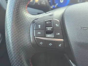 FORD KUGA 2.5 Hybrid ST-Line 4x4