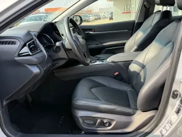 Toyota Camry Business 2.5 HYBRID