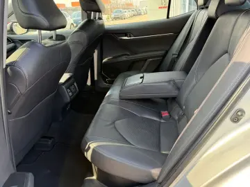 Toyota Camry Business 2.5 HYBRID