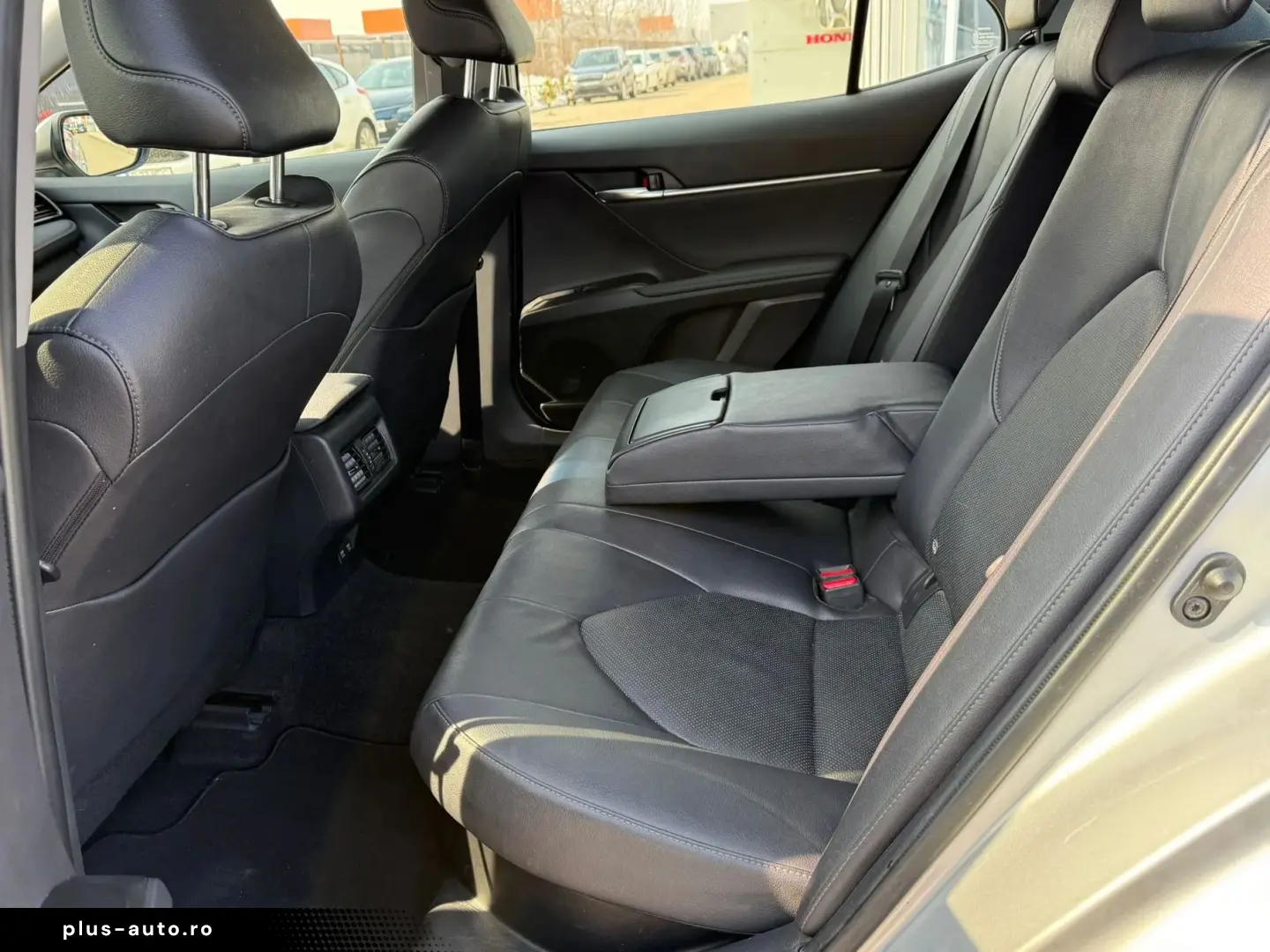 Toyota Camry Business 2.5 HYBRID