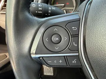 Toyota Camry Business 2.5 HYBRID