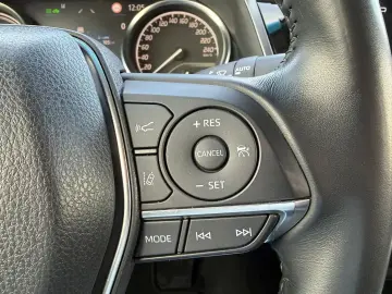 Toyota Camry Business 2.5 HYBRID