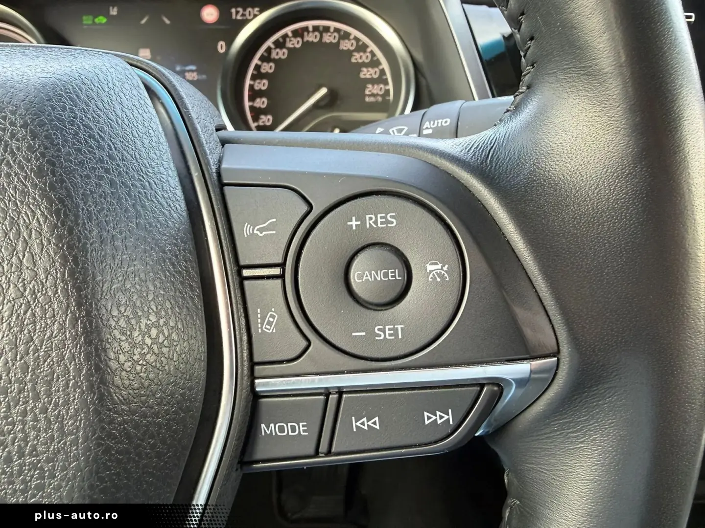 Toyota Camry Business 2.5 HYBRID