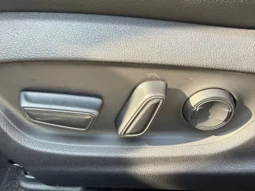 Toyota Camry Business 2.5 HYBRID