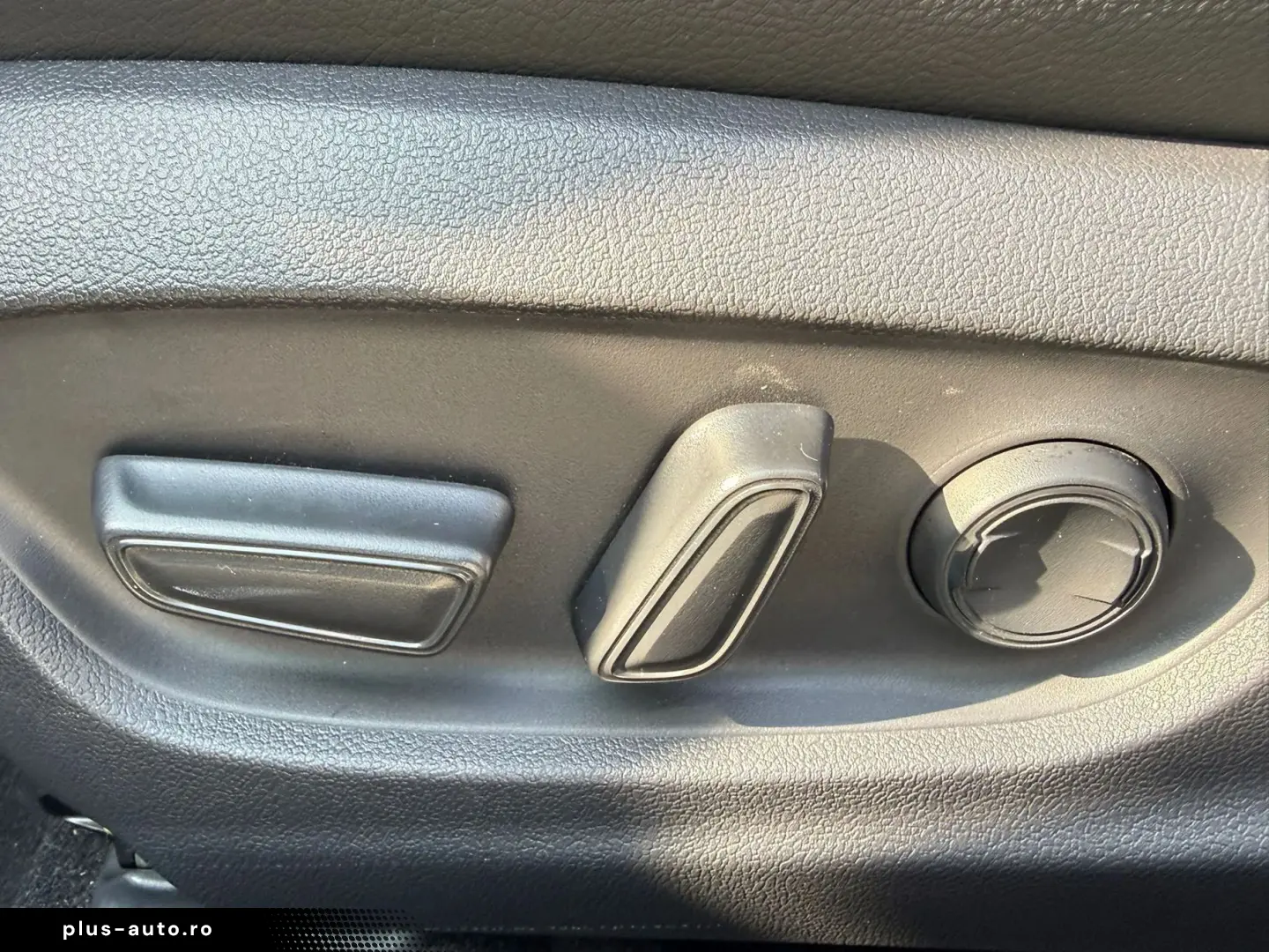 Toyota Camry Business 2.5 HYBRID