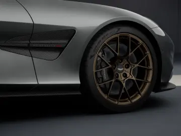 ASTON MARTIN Vanquish V12