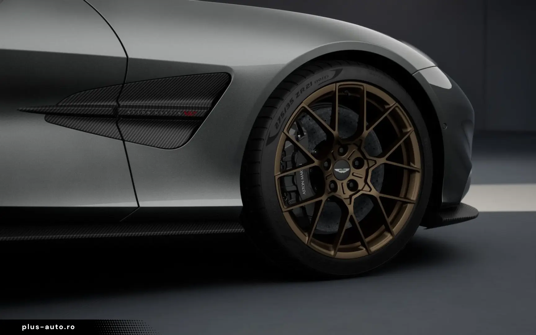 ASTON MARTIN Vanquish V12