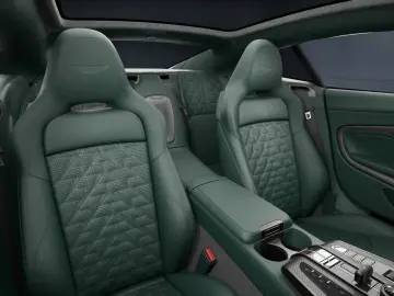 ASTON MARTIN Vanquish V12