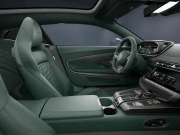 ASTON MARTIN Vanquish V12