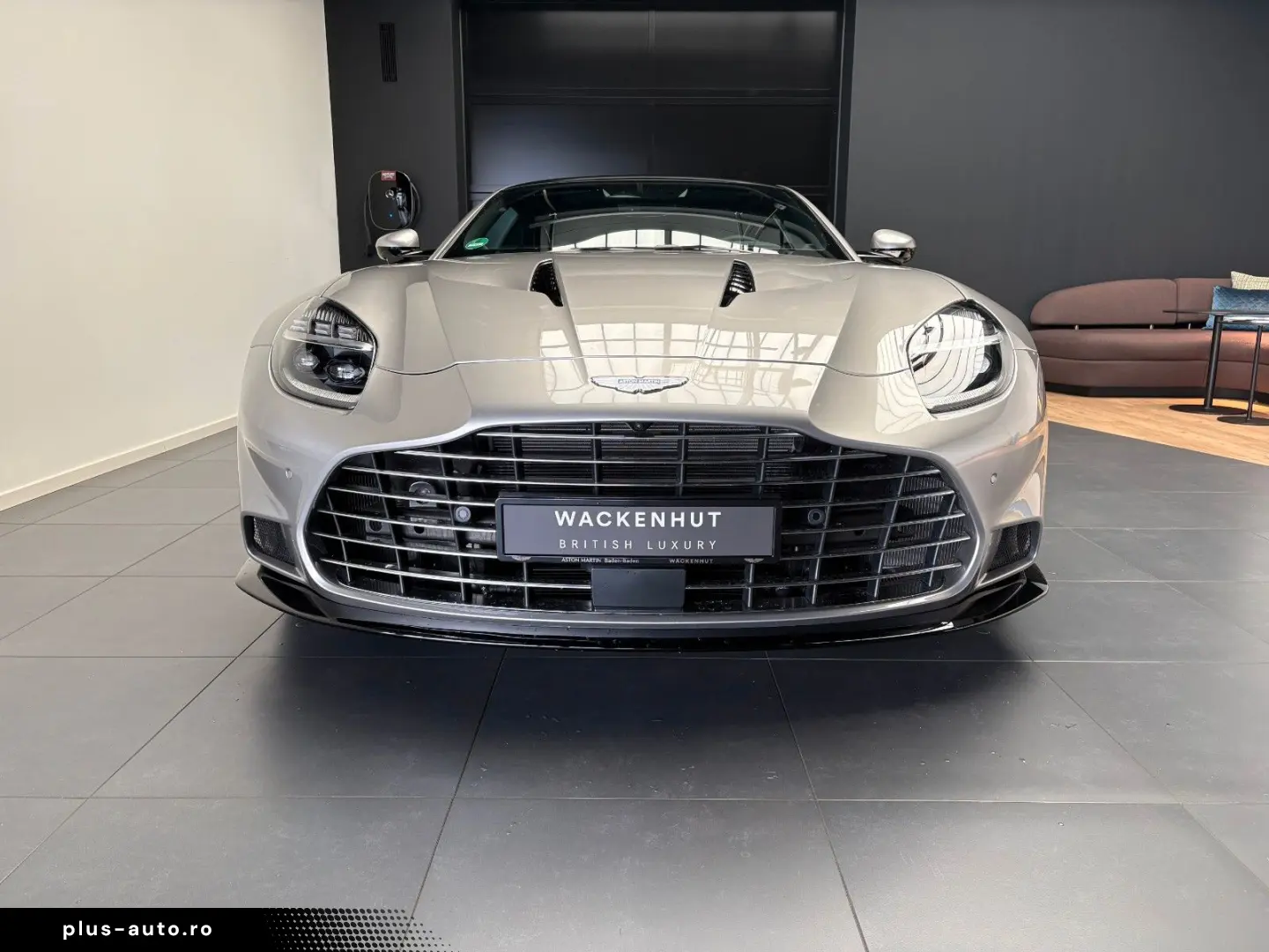 ASTON MARTIN Vanquish