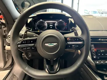 ASTON MARTIN Vanquish