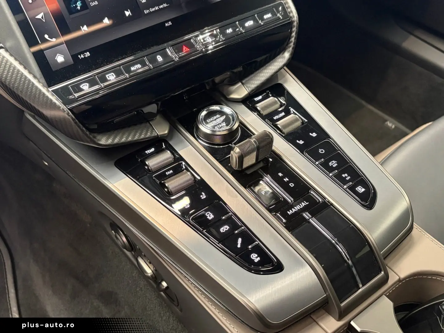 ASTON MARTIN Vanquish