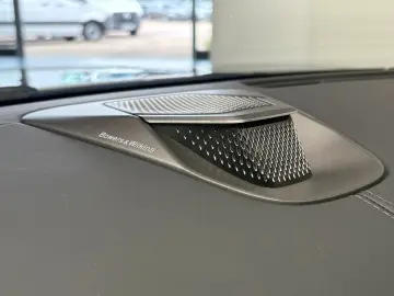 ASTON MARTIN Vanquish