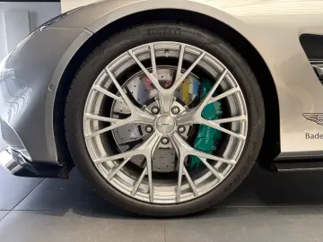 ASTON MARTIN Vanquish