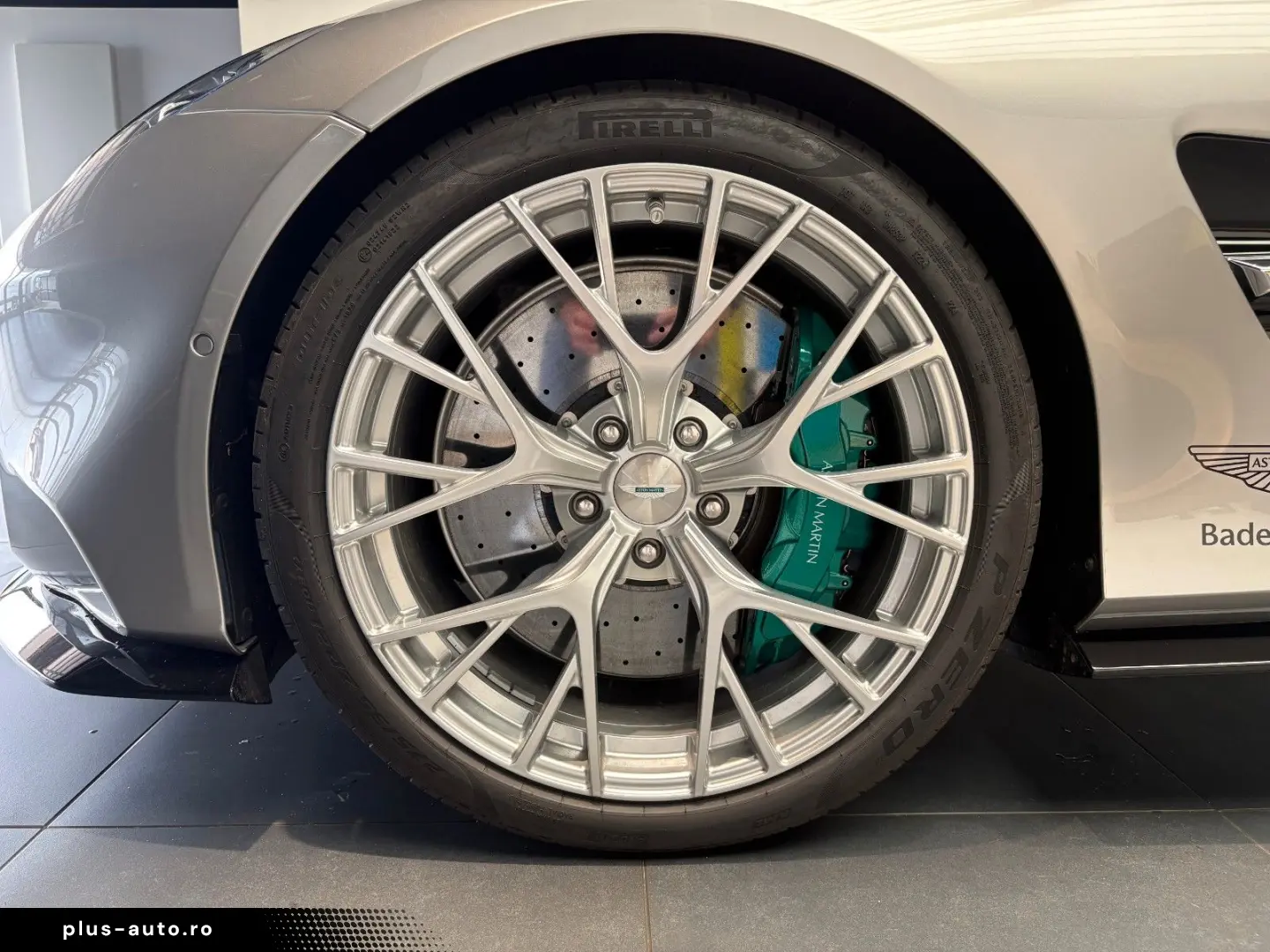 ASTON MARTIN Vanquish