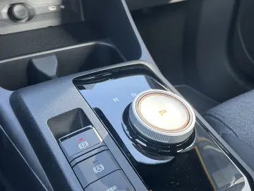 MG3 HEV 5 usi Explore 1.5L PFI HEV 194 CP AT