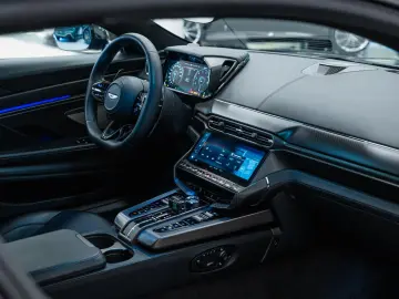 ASTON MARTIN Vanquish Coupe   25MY