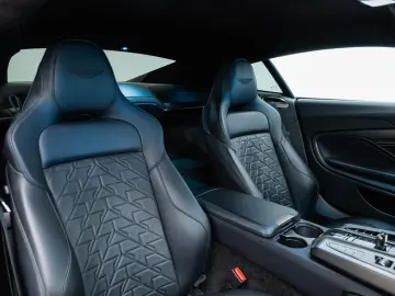 ASTON MARTIN Vanquish Coupe   25MY