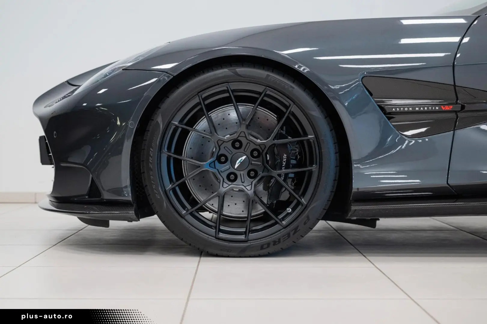 ASTON MARTIN Vanquish Coupe   25MY