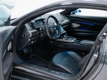 ASTON MARTIN Vanquish Coupe   25MY