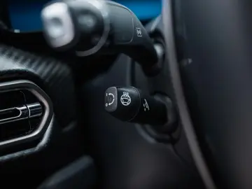 ASTON MARTIN Vanquish Coupe   25MY