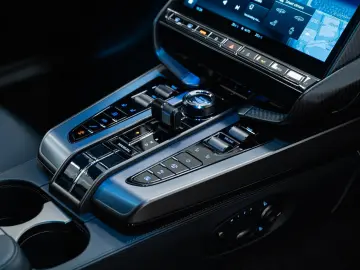 ASTON MARTIN Vanquish Coupe   25MY