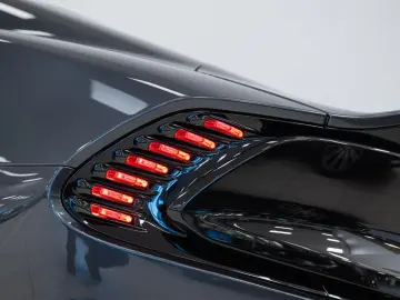 ASTON MARTIN Vanquish Coupe   25MY