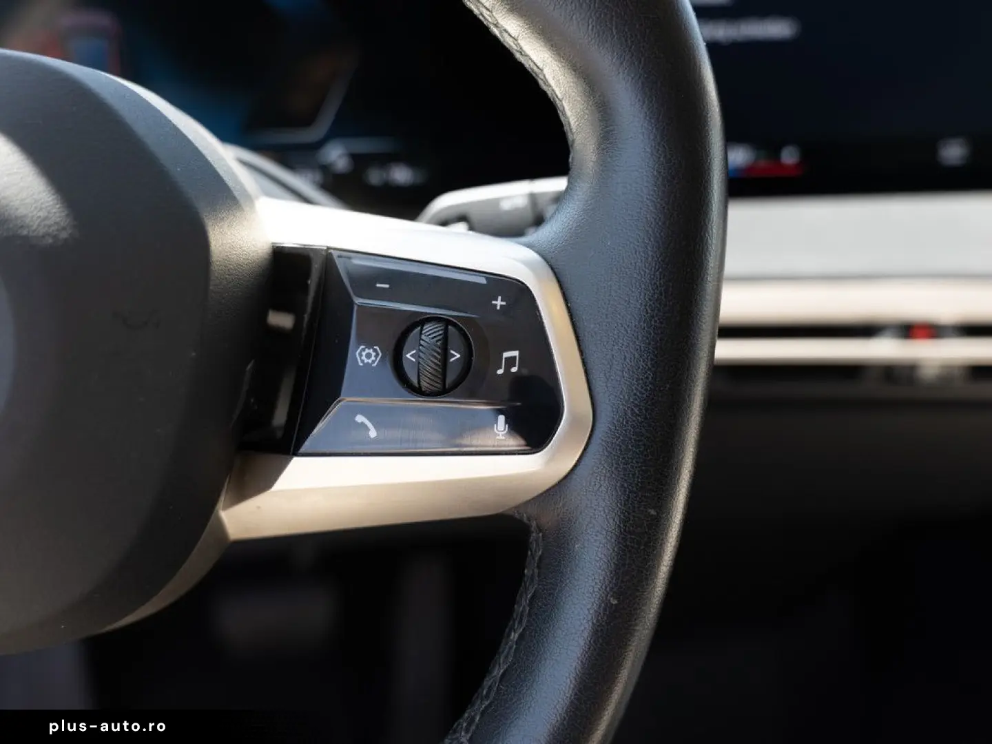 BMW iX xDrive 40 HUD LED NAVI KAMERA LEDER SHZ PDC