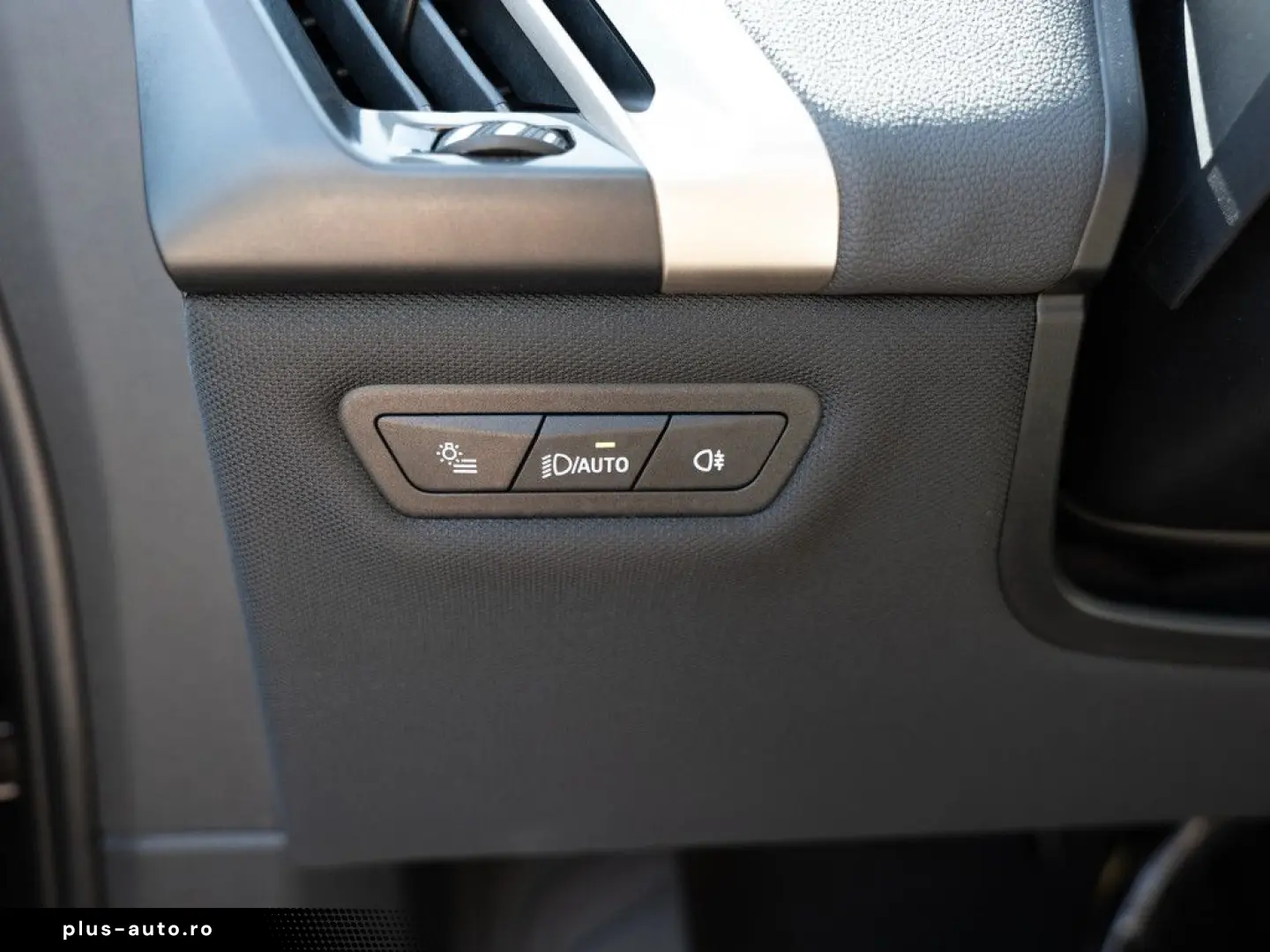 BMW iX xDrive 40 HUD LED NAVI KAMERA LEDER SHZ PDC