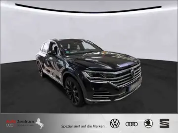 VW Touareg 3.0 V6 e-Hybrid Eleg    AZN-Förderung
