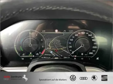 VW Touareg 3.0 V6 e-Hybrid Eleg    AZN-Förderung