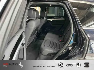 VW Touareg 3.0 V6 e-Hybrid Eleg    AZN-Förderung
