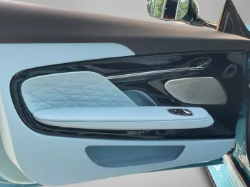 Aston Martin DB12 4.0 V8 Volante