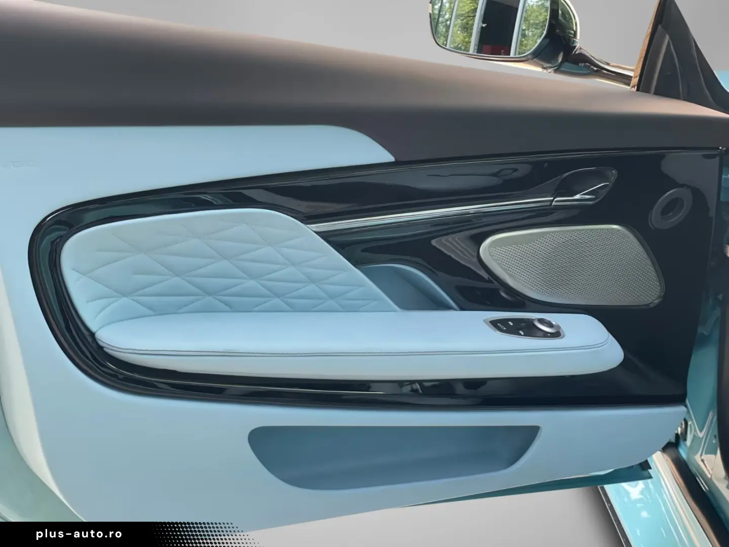 Aston Martin DB12 4.0 V8 Volante